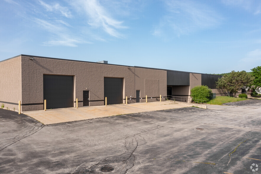 2200 S 114TH, Milwaukee, WI for lease - Building Photo - Image 2 of 6