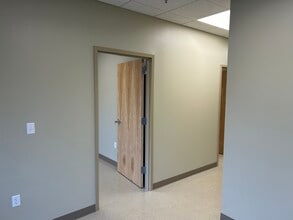 6451 Ladd Ave, Louisville, KY for sale Interior Photo- Image 2 of 4