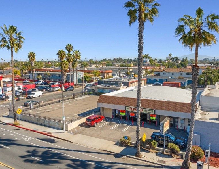 389 Broadway, Chula Vista, CA for sale - Building Photo - Image 2 of 6