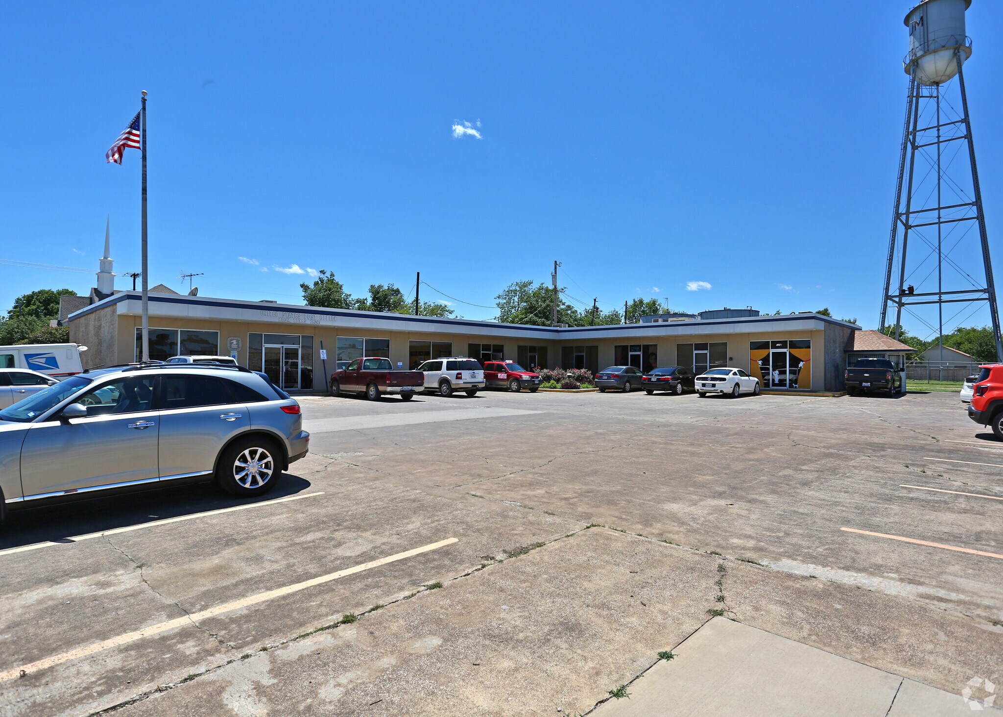 121 N 2nd St, Krum, TX for sale Primary Photo- Image 1 of 1