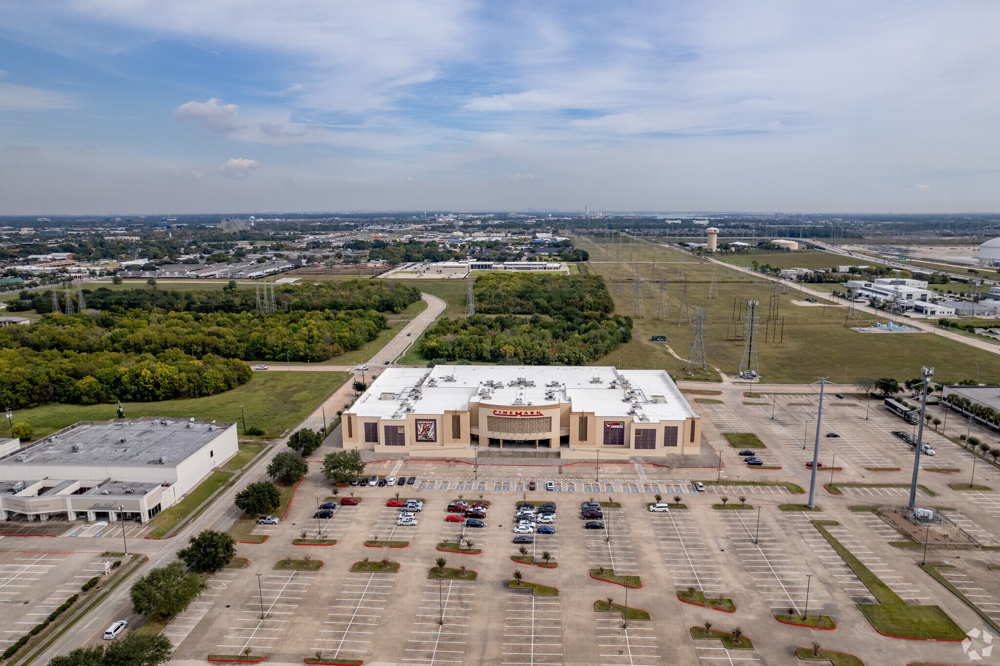 2090920915 Gulf Fwy, Webster, TX 77598 Webster Town Center