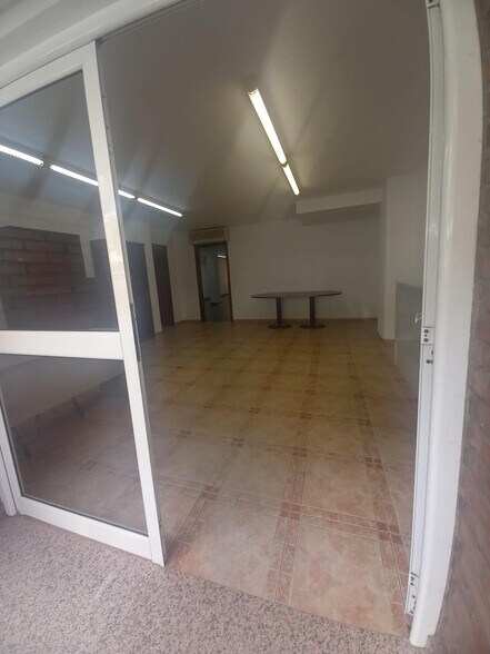 Retail in Córdoba for lease - Building Photo - Image 3 of 10