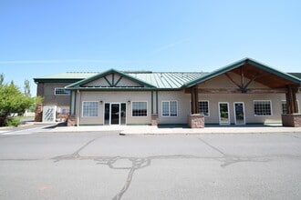 150 SW Scalehouse Loop, Bend, OR for lease Interior Photo- Image 1 of 25
