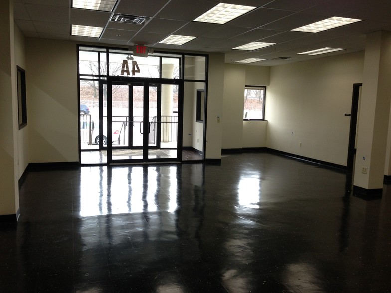 525 Main St, Belleville, NJ for lease - Interior Photo - Image 3 of 8