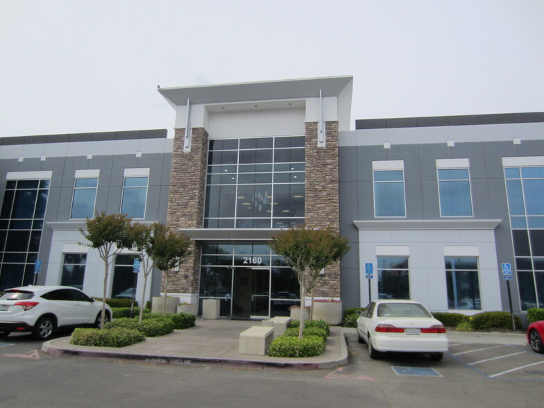 2160 W Grant Line Rd, Tracy, CA for lease - Building Photo - Image 1 of 6