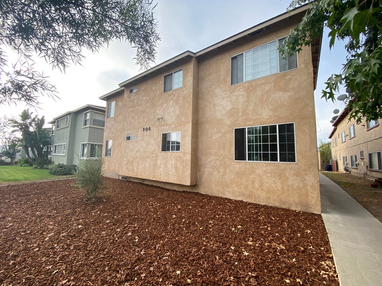 906 E Imperial Ave, El Segundo, CA for sale - Primary Photo - Image 1 of 32