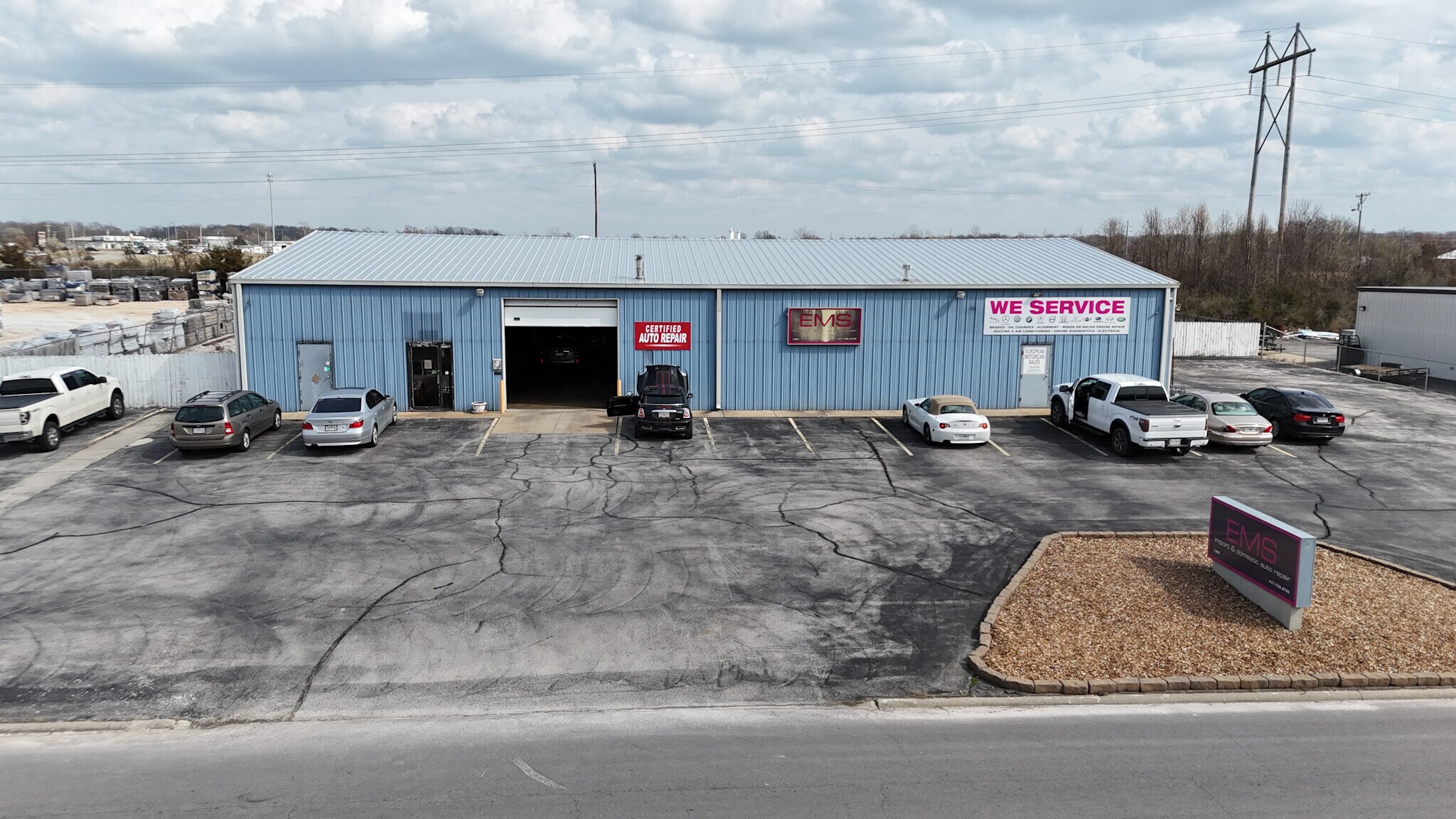 1302 Eaglecrest St, Nixa, MO for sale Primary Photo- Image 1 of 1