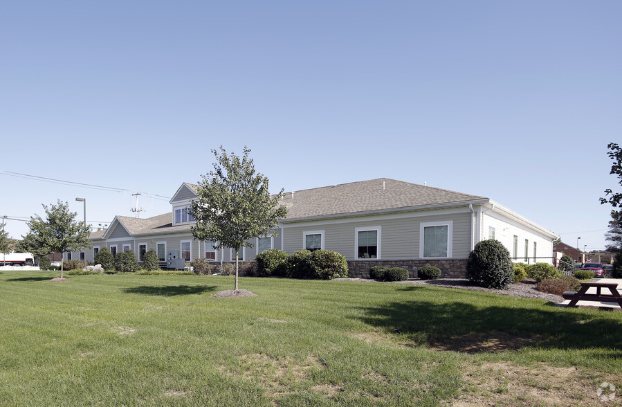 84 Doe Run Rd, Manheim, PA for lease - Building Photo - Image 1 of 8