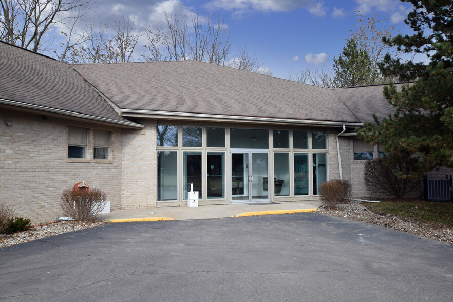 3380 Beecher Rd, Flint, MI for sale - Building Photo - Image 2 of 40