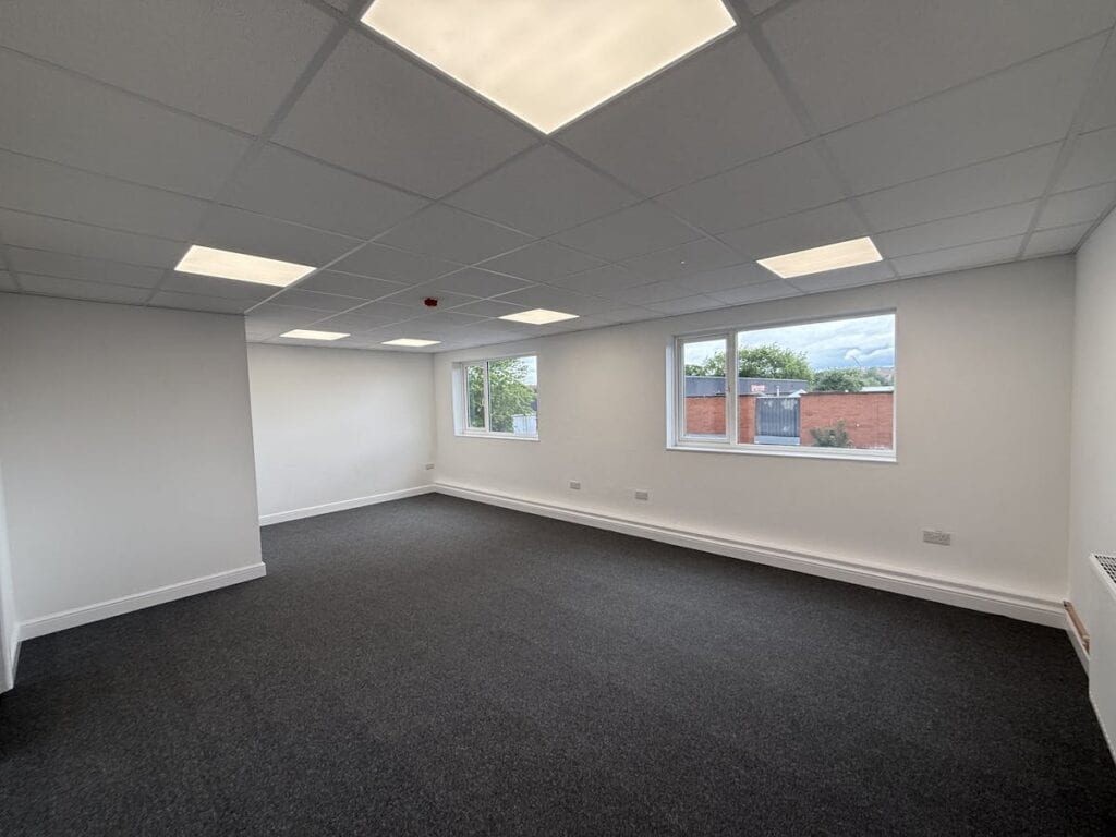 Hewell Rd, Redditch for lease Interior Photo- Image 1 of 4