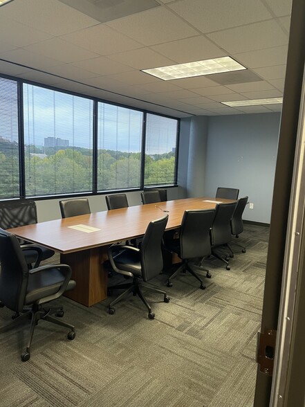 180 Interstate N Pky SE, Atlanta, GA for lease - Interior Photo - Image 2 of 17