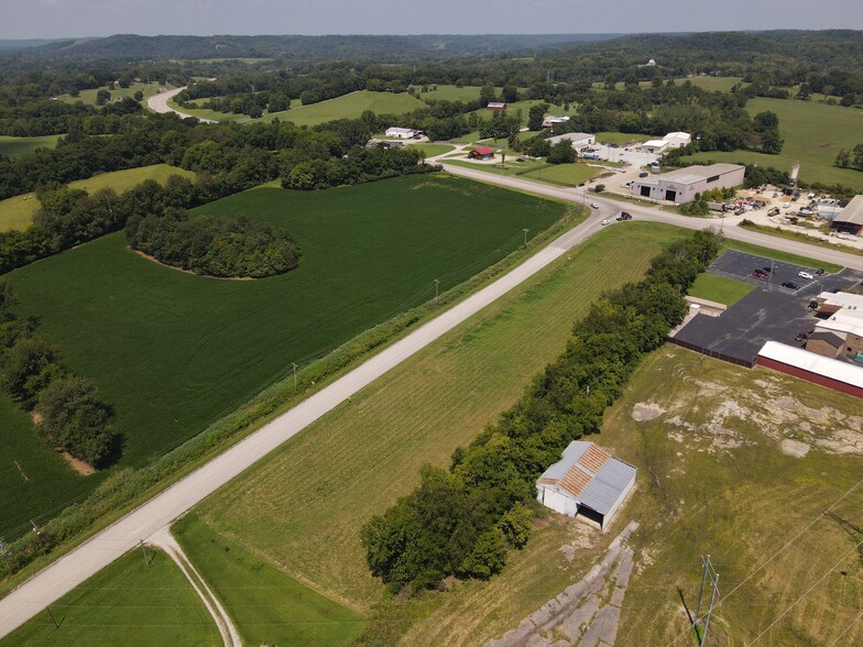 1300 Industrial Park Rd, Columbia, TN for sale - Building Photo - Image 3 of 6