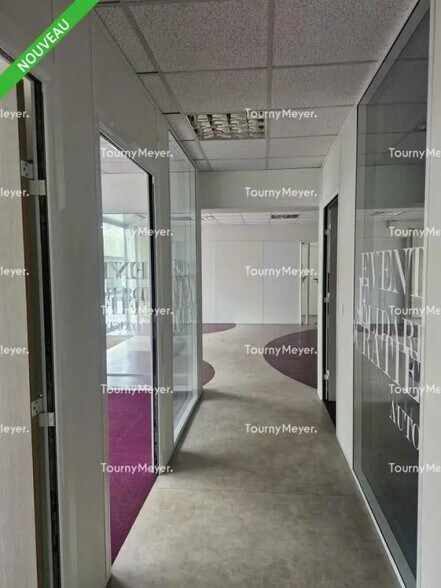 Office in Rennes for lease - Interior Photo - Image 2 of 3