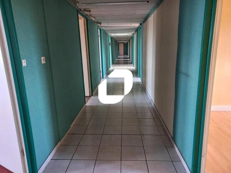 51 Boulevard De Valmy, Villeneuve-d'Ascq for sale - Building Photo - Image 2 of 22