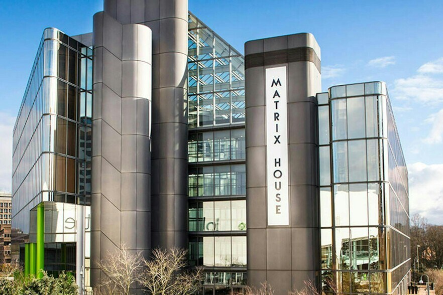 Basing Vw, Basingstoke for lease - Building Photo - Image 1 of 1