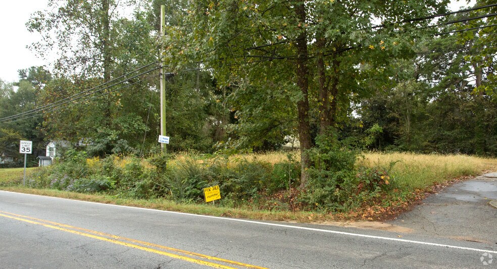 6675 S Sweetwater Rd, Lithia Springs, GA 30122