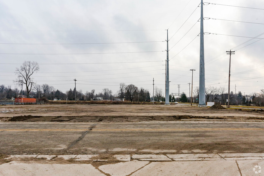 St Joseph St, Lansing, MI for sale - Primary Photo - Image 1 of 1