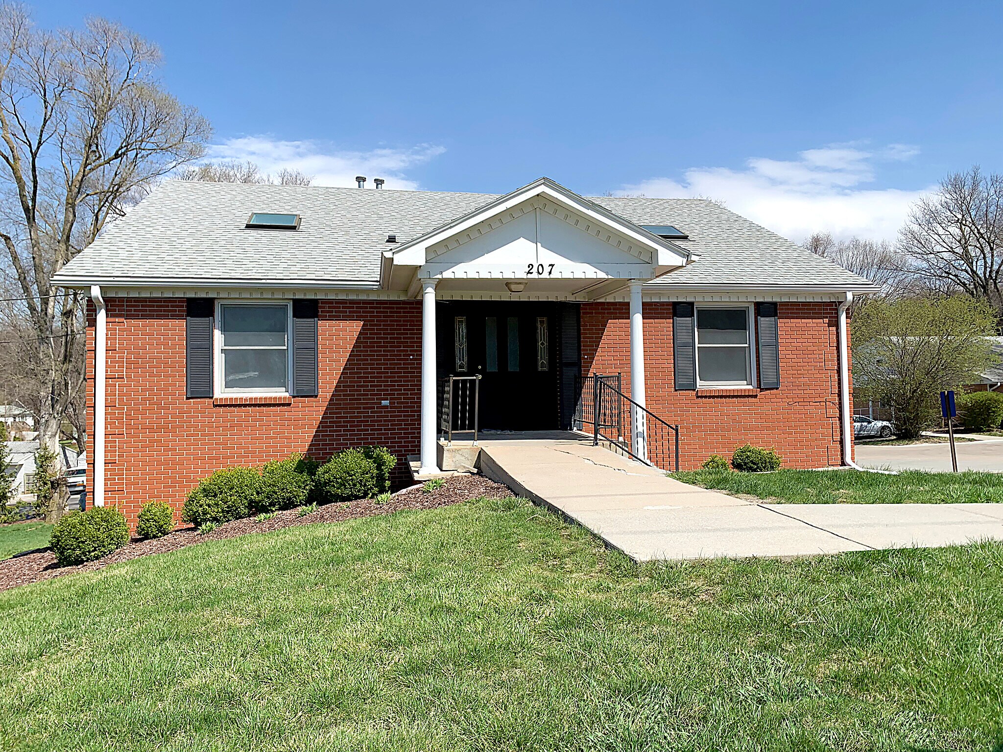 207 Galvin Rd, Bellevue, NE for sale Building Photo- Image 1 of 1