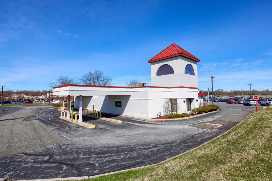 1191 Benjamin Franklin Hwy, Douglassville, PA for lease - Building Photo - Image 1 of 14