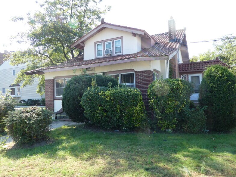 680 Merrick Rd, Baldwin, NY for sale - Primary Photo - Image 1 of 1