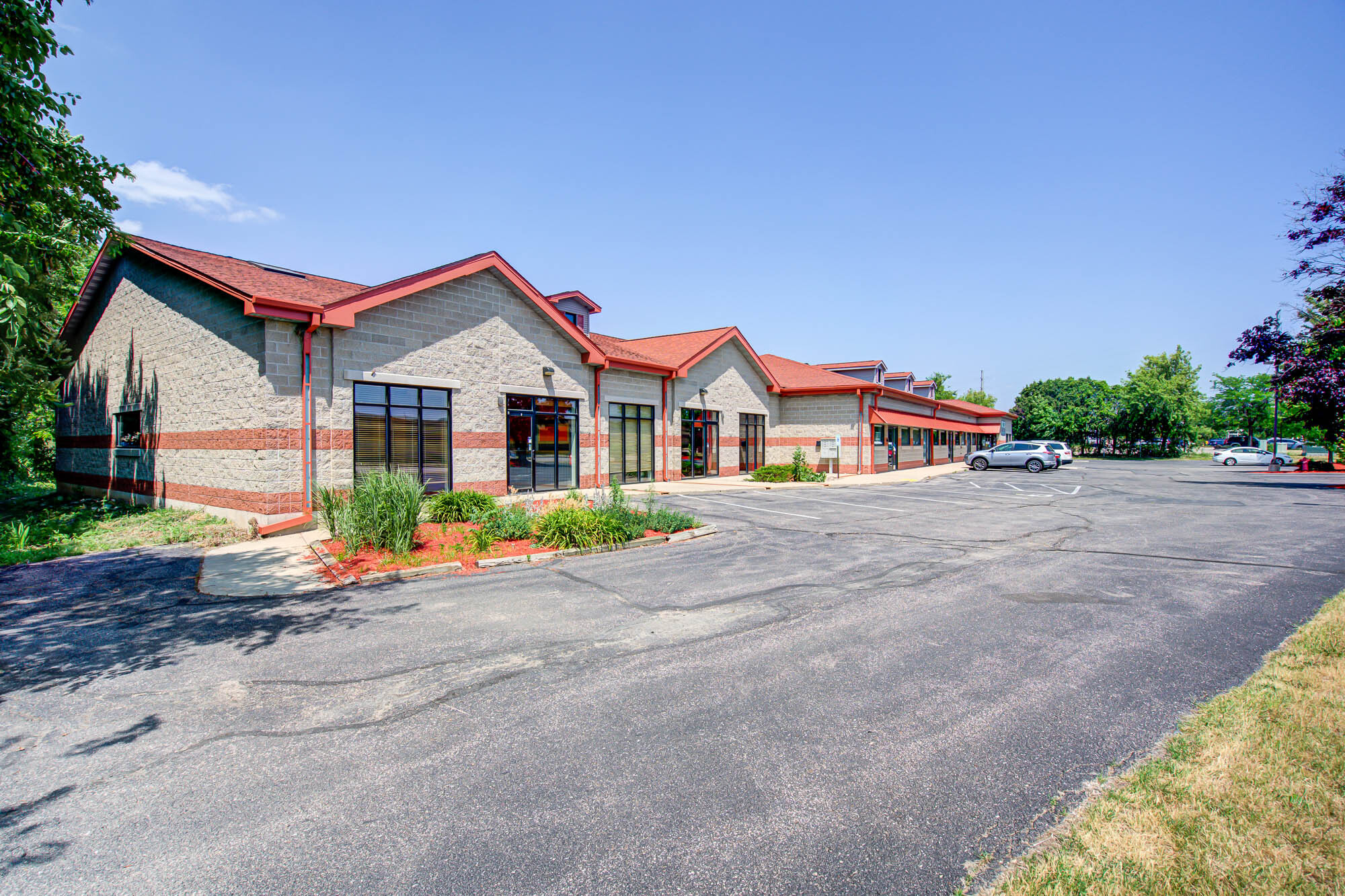 6200 Nesbitt Rd, Fitchburg, WI for lease Primary Photo- Image 1 of 8