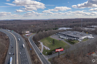 562 Captain Neville Dr, Waterbury, CT - aerial  map view