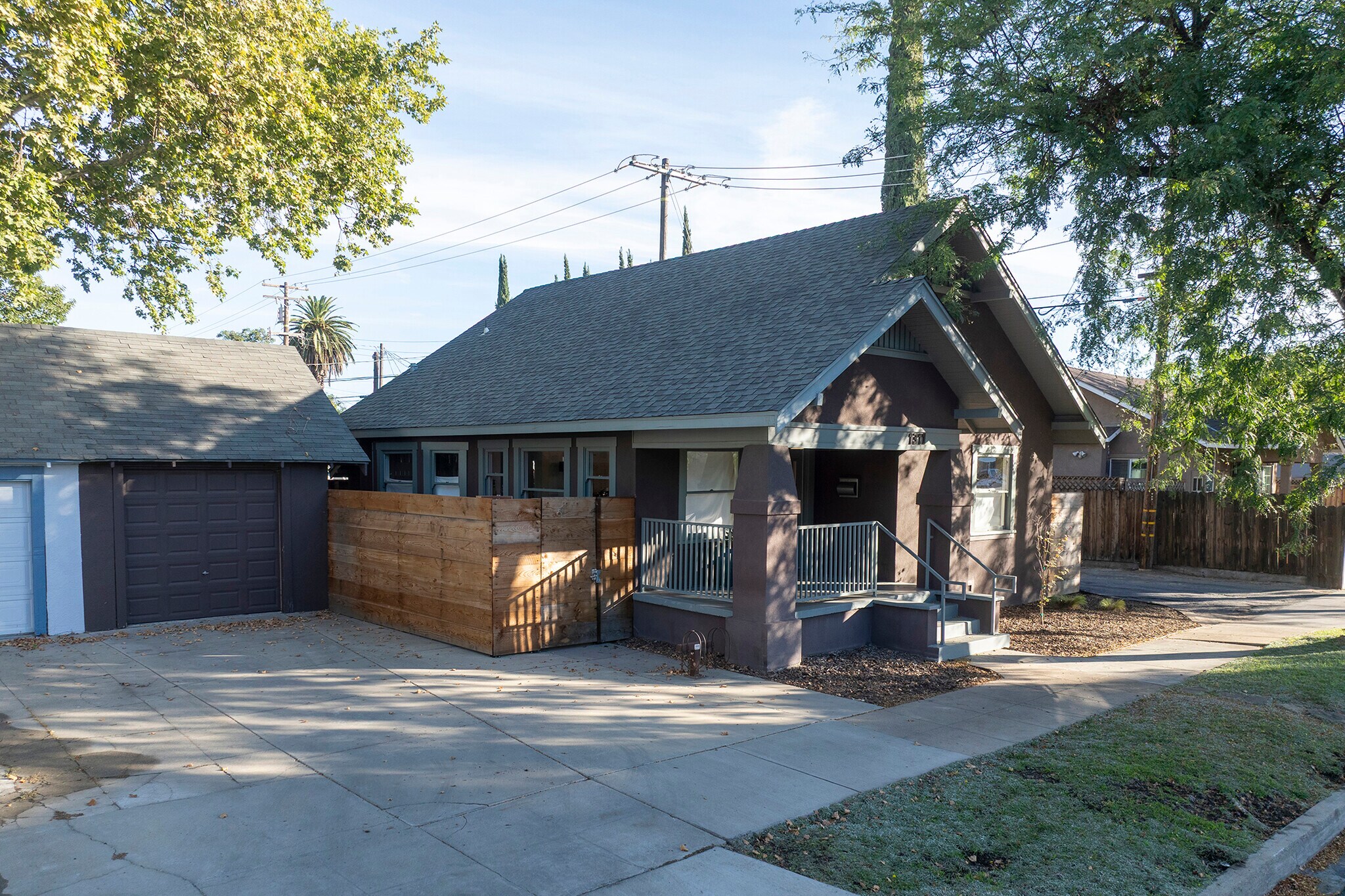 1311 E St, Modesto, CA for lease Building Photo- Image 1 of 32