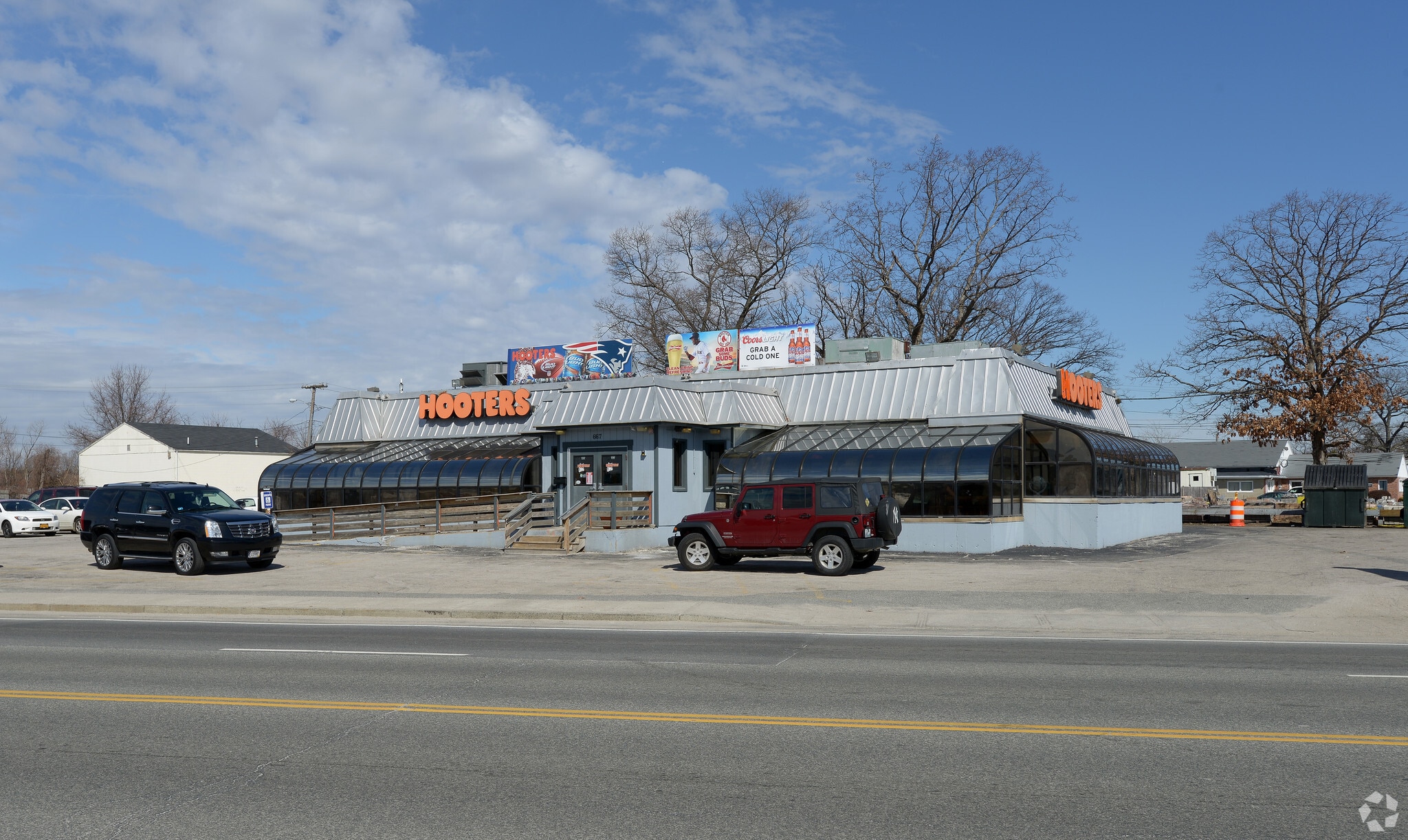 667 Airport Rd, Warwick, RI for sale Primary Photo- Image 1 of 8