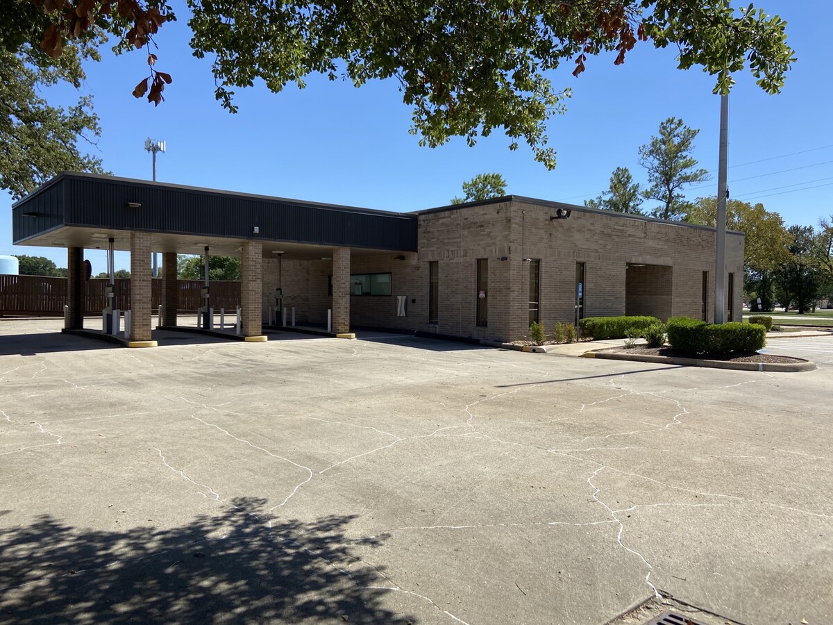 12100 Huffmeister Rd, Cypress, TX 77429