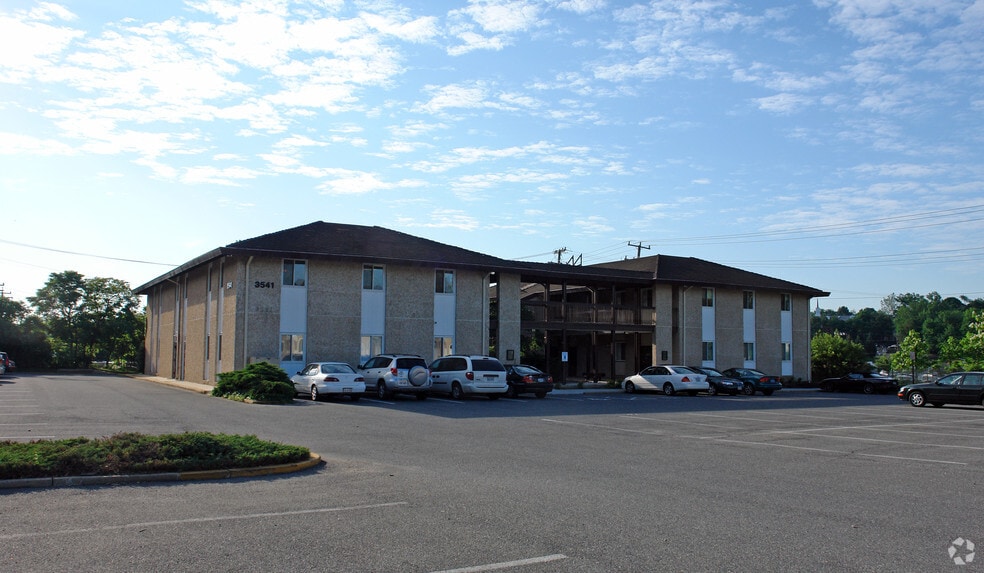 3541 Chain Bridge Rd, Fairfax, VA for sale - Primary Photo - Image 1 of 1