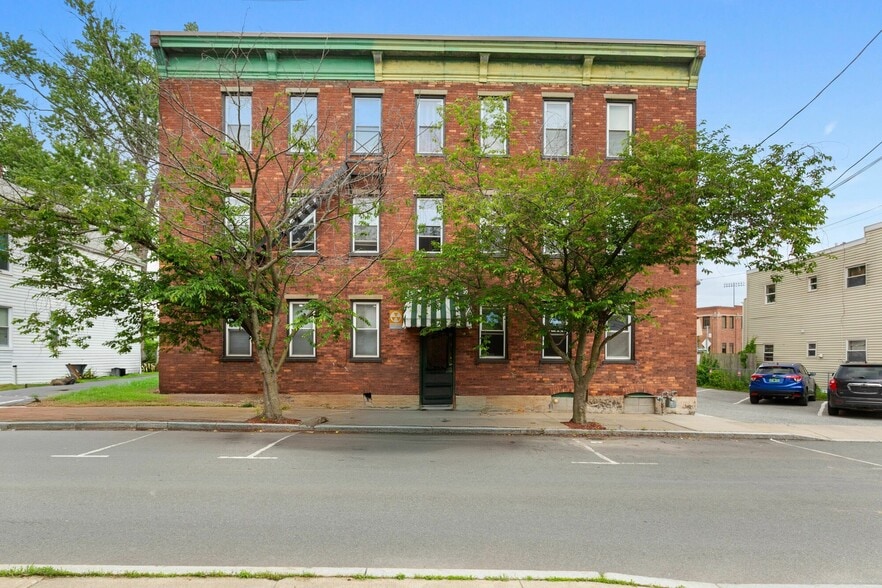 23 Monroe St, Schenectady, NY for sale - Building Photo - Image 1 of 17
