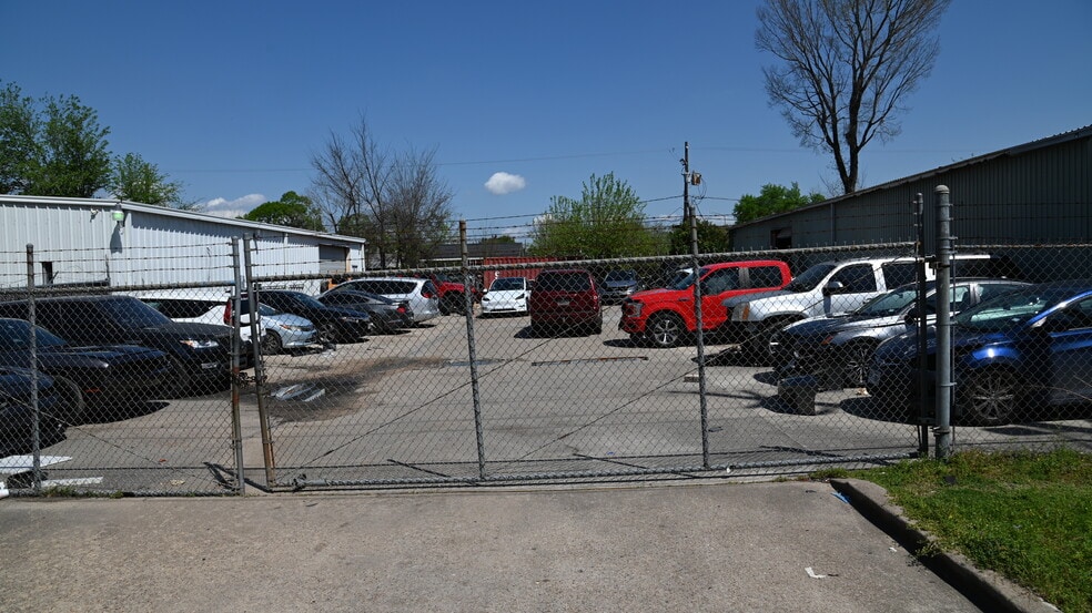 16410 Lee Rd, Humble, TX for lease - Building Photo - Image 2 of 2