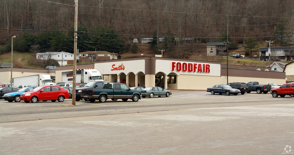 106 Beech St, Clendenin, WV for lease - Primary Photo - Image 1 of 2