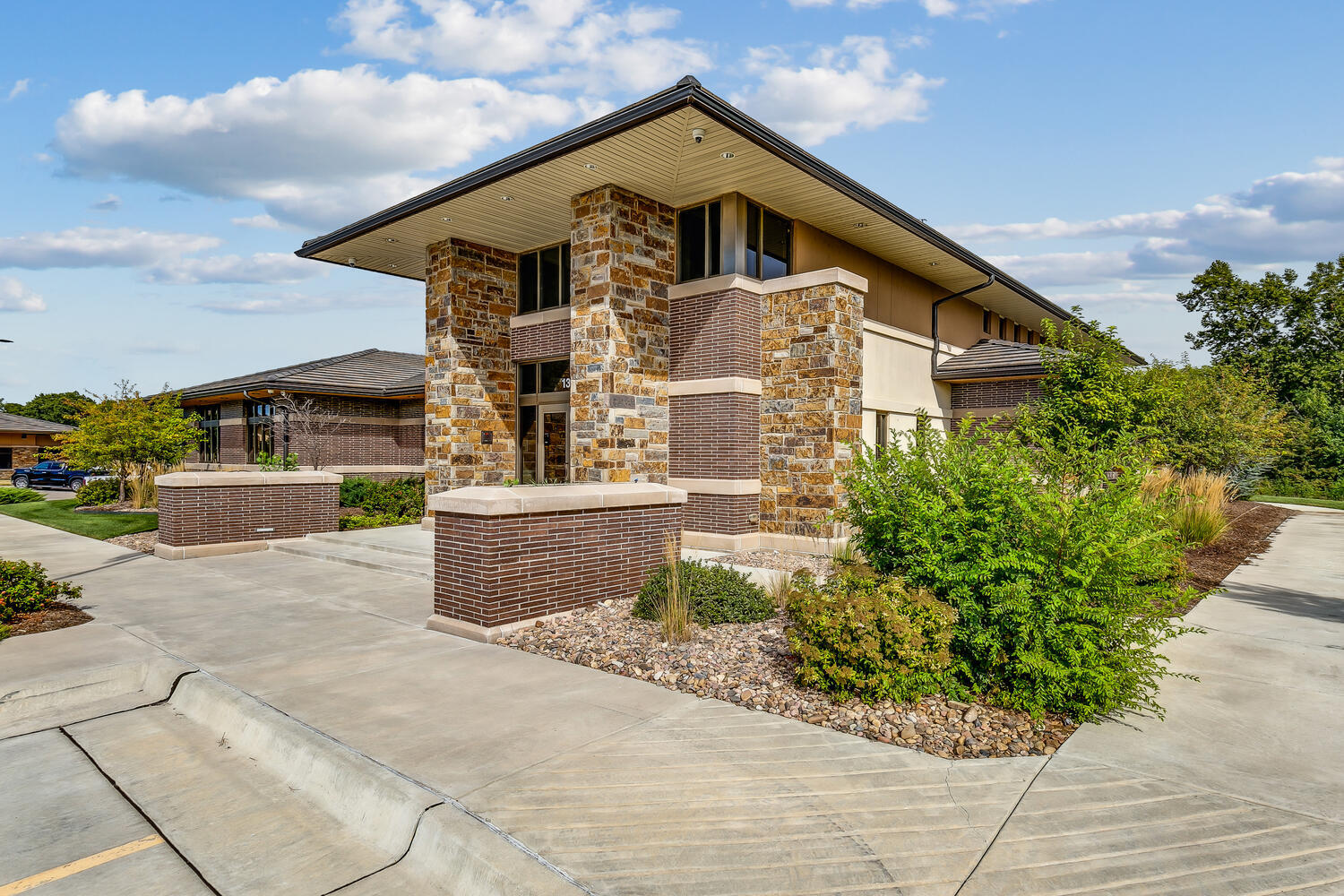 13207 W 21st Ct, Wichita, KS for sale Building Photo- Image 1 of 1