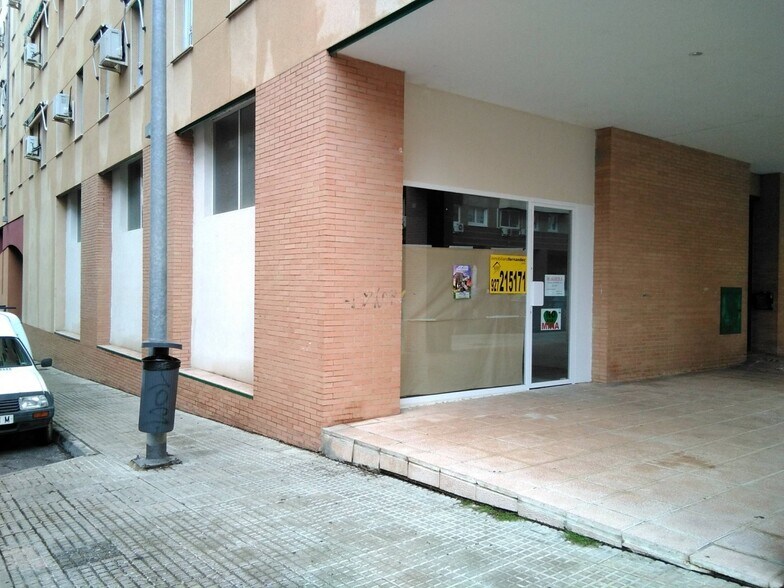 Retail in Cáceres, Cáceres for sale - Building Photo - Image 1 of 13