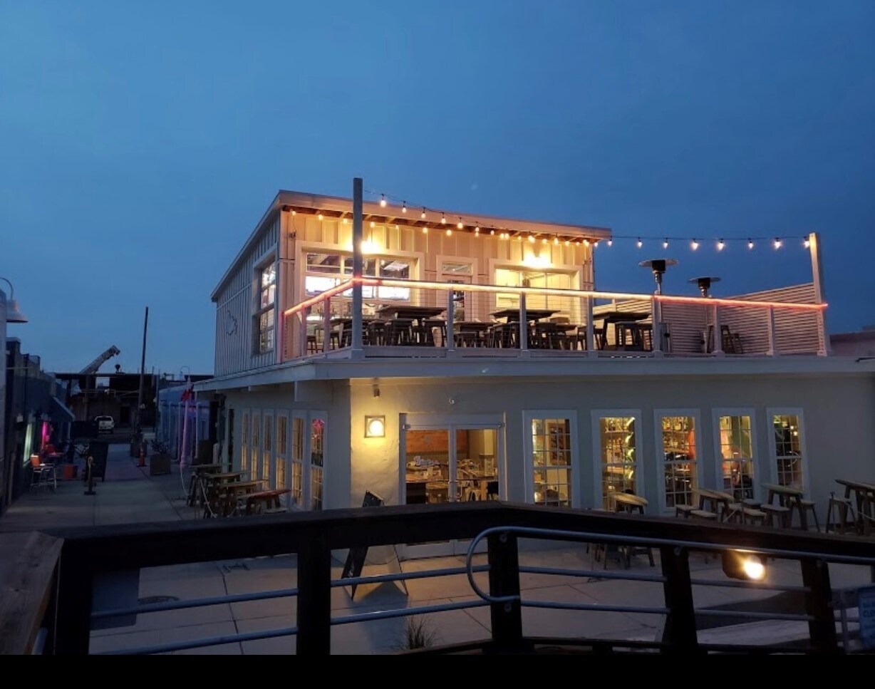 9 Pavilion Ave S, Carolina Beach, NC for sale Building Photo- Image 1 of 1