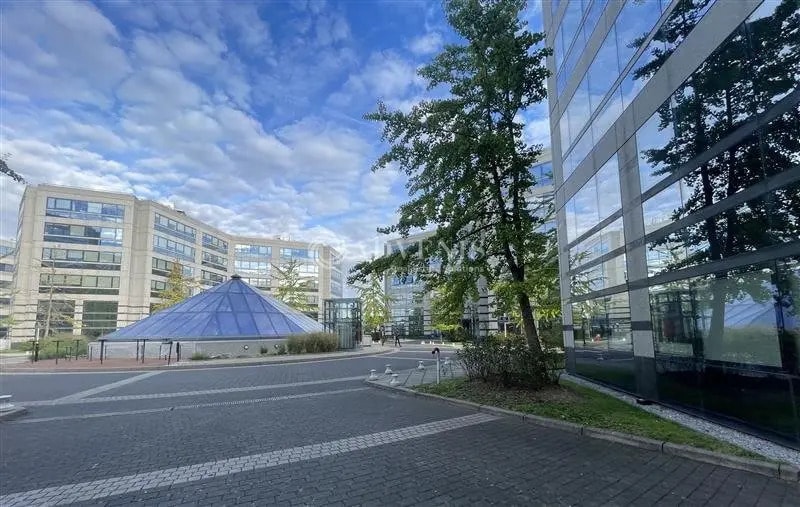 4 Place De Londres, Tremblay-en-France for lease - Building Photo - Image 3 of 11