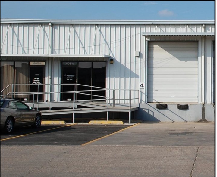 405 N T St, Harlingen, TX for lease - Primary Photo - Image 1 of 7