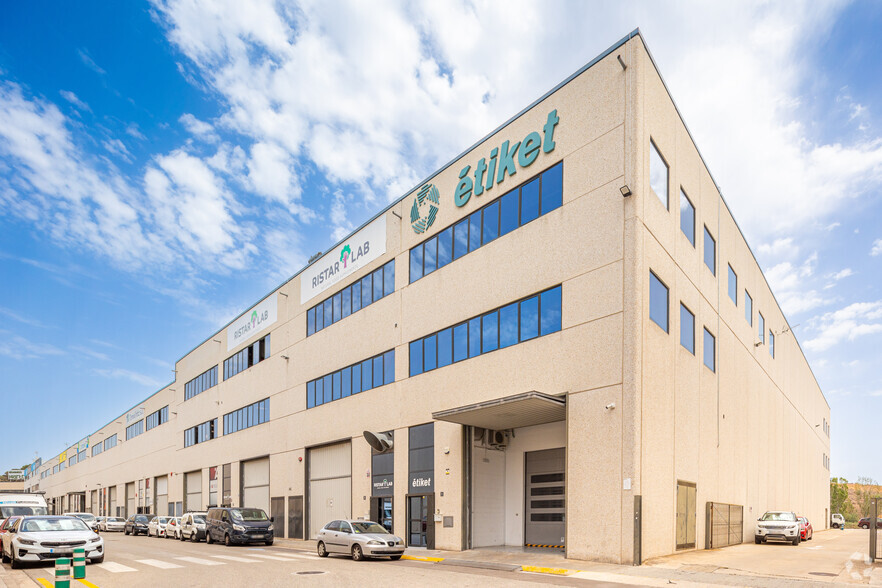 Industrial in Ripollet, Barcelona for lease - Primary Photo - Image 1 of 2