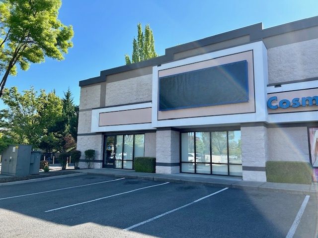 1390 Biddle Rd, Medford, OR for lease Building Photo- Image 1 of 16