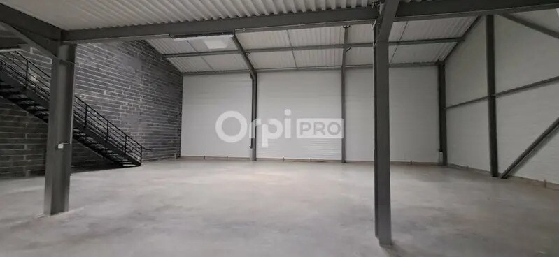 Flex in Pau for lease - Interior Photo - Image 2 of 11