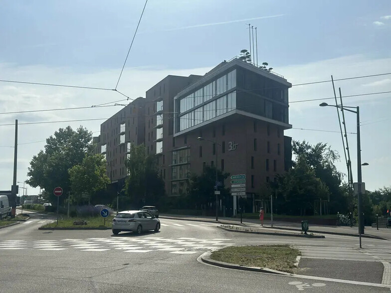 Retail in Strasbourg for lease - Building Photo - Image 2 of 8