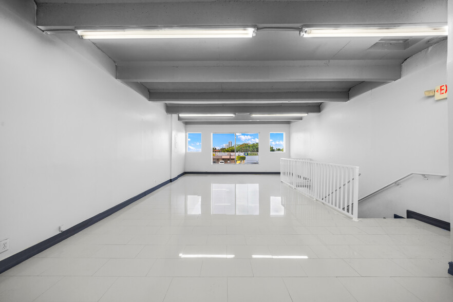 1841-1845 NW 20th St, Miami, FL for lease - Interior Photo - Image 1 of 47