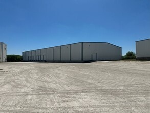 201 Farley Ln, Del Rio, TX for lease Building Photo- Image 1 of 2