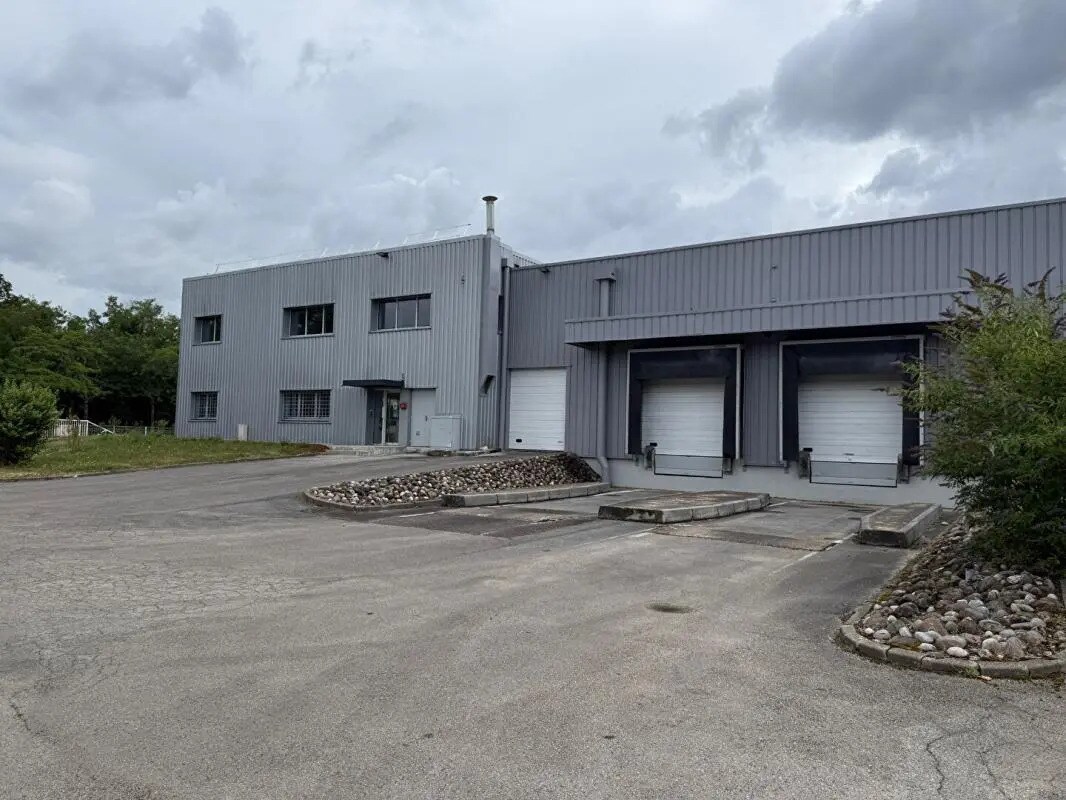 Flex in Besançon for lease Building Photo- Image 1 of 5
