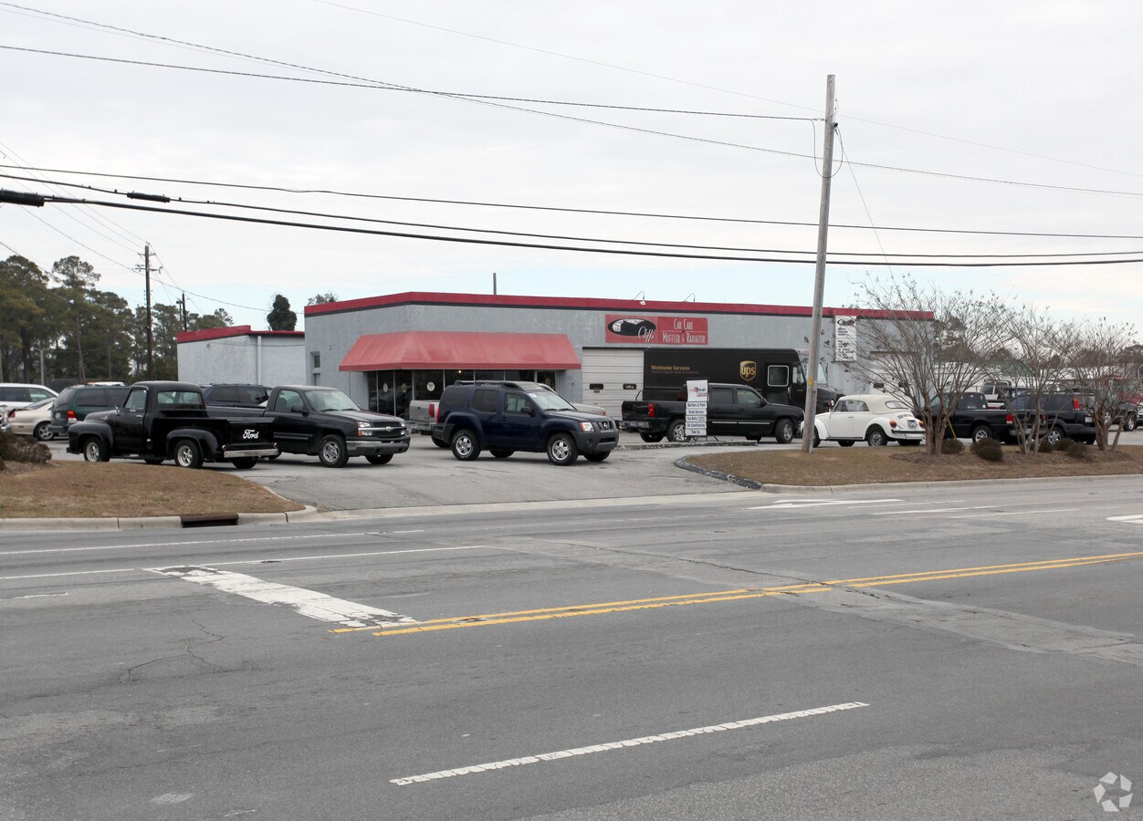 684 W Corbett Ave, Swansboro, NC 28584