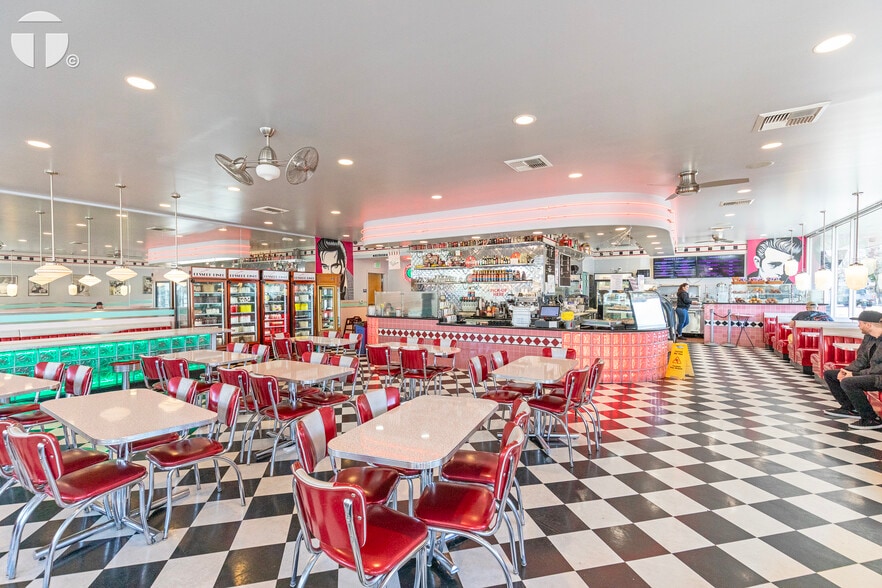 2407 J + 2408 I Street portfolio of 2 properties for sale on LoopNet.com - Building Photo - Image 2 of 24