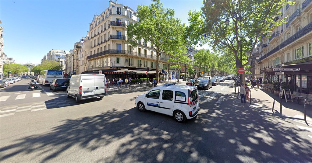 Retail in Paris for lease Building Photo- Image 1 of 7