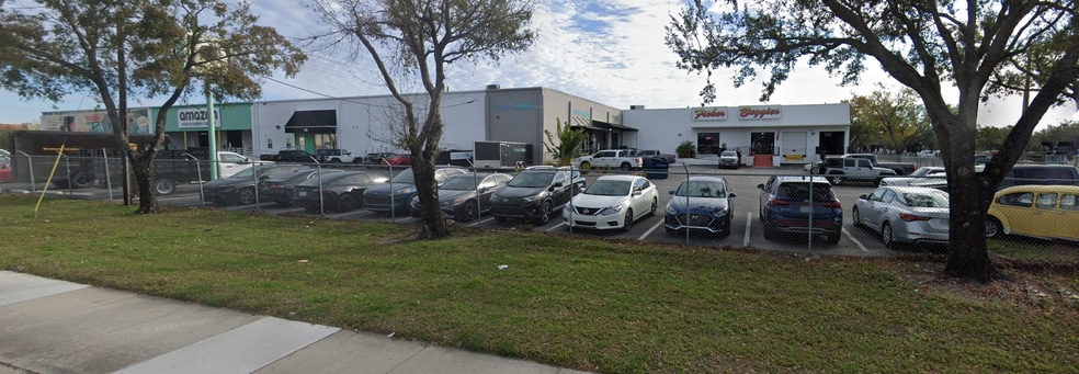 5000 Acline Dr E, Tampa, FL for lease - Building Photo - Image 2 of 3