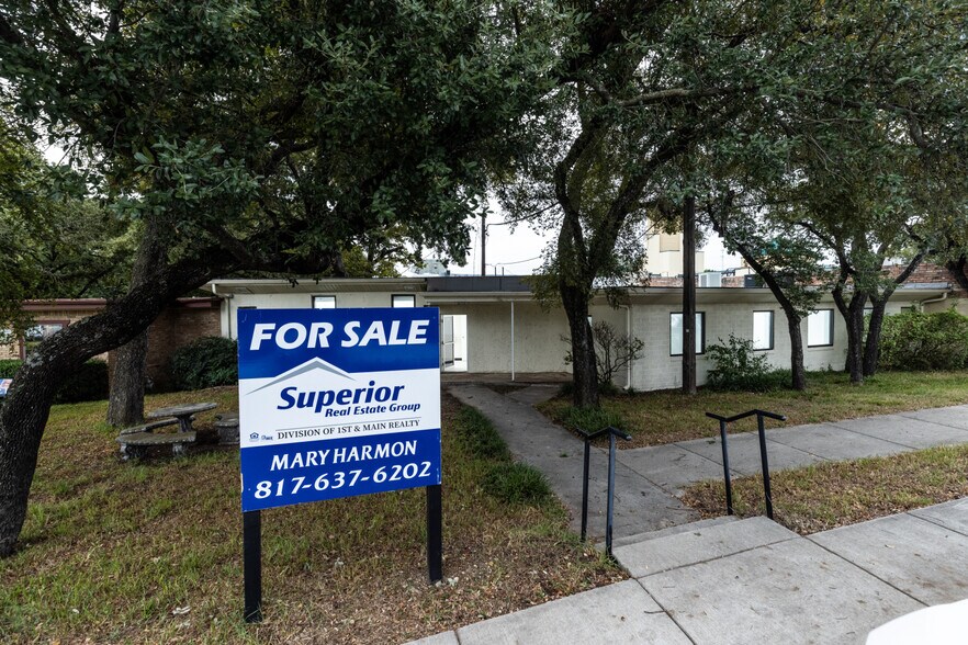 112 Denver Trl, Azle, TX for sale - Building Photo - Image 1 of 1